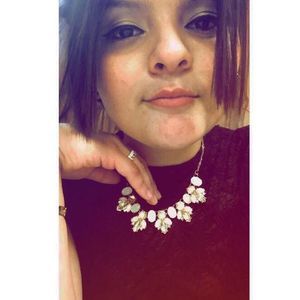 Meet your Posher, Mayra